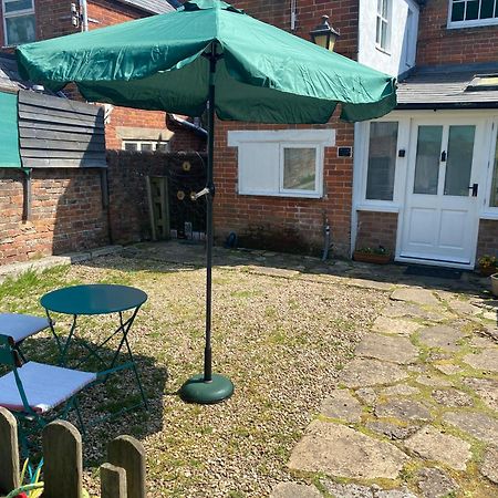 Bridport Garden Suite Exteriör bild