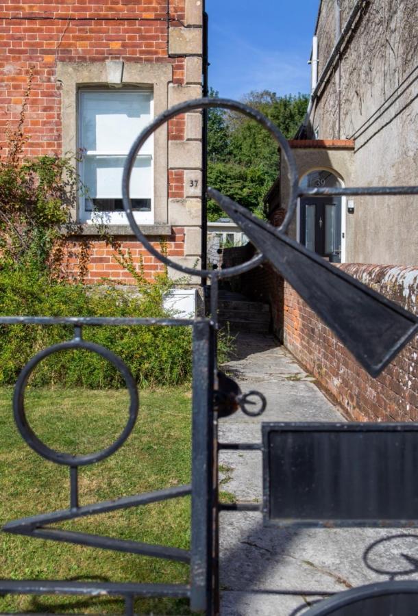 Bridport Garden Suite Exteriör bild