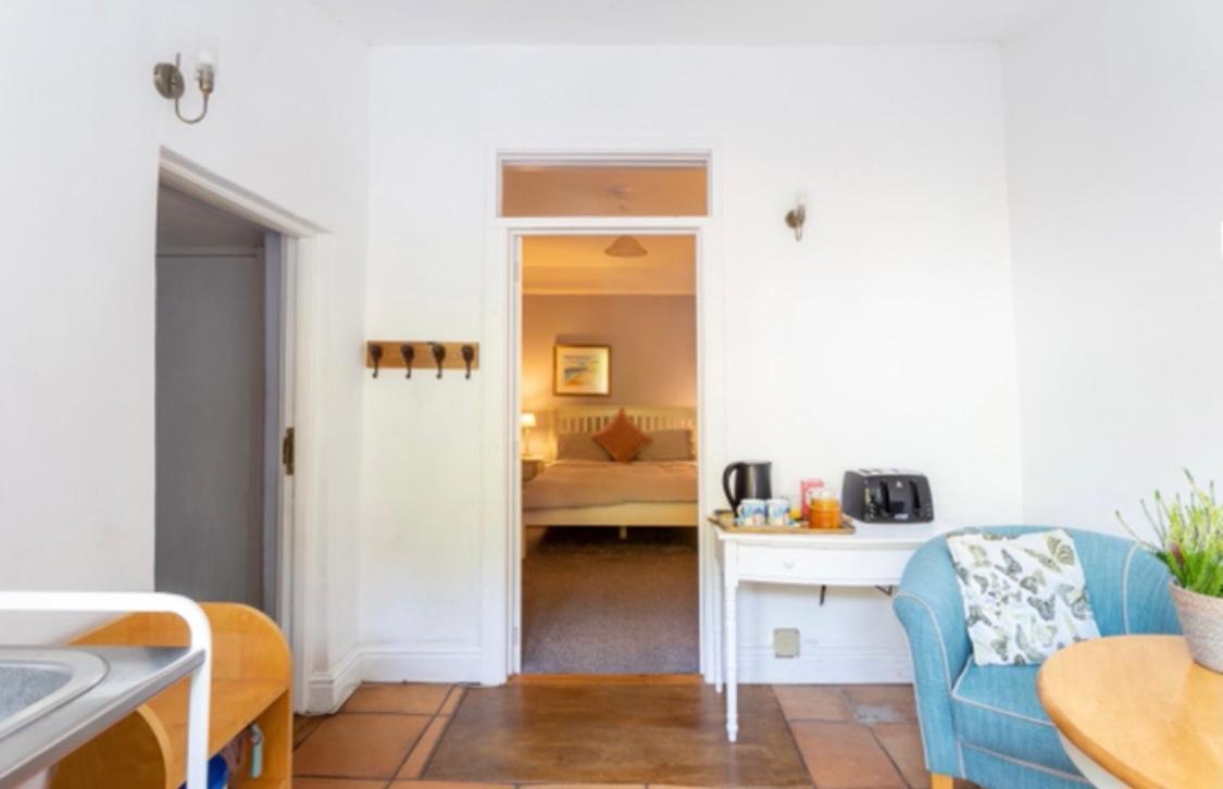 Bridport Garden Suite Exteriör bild