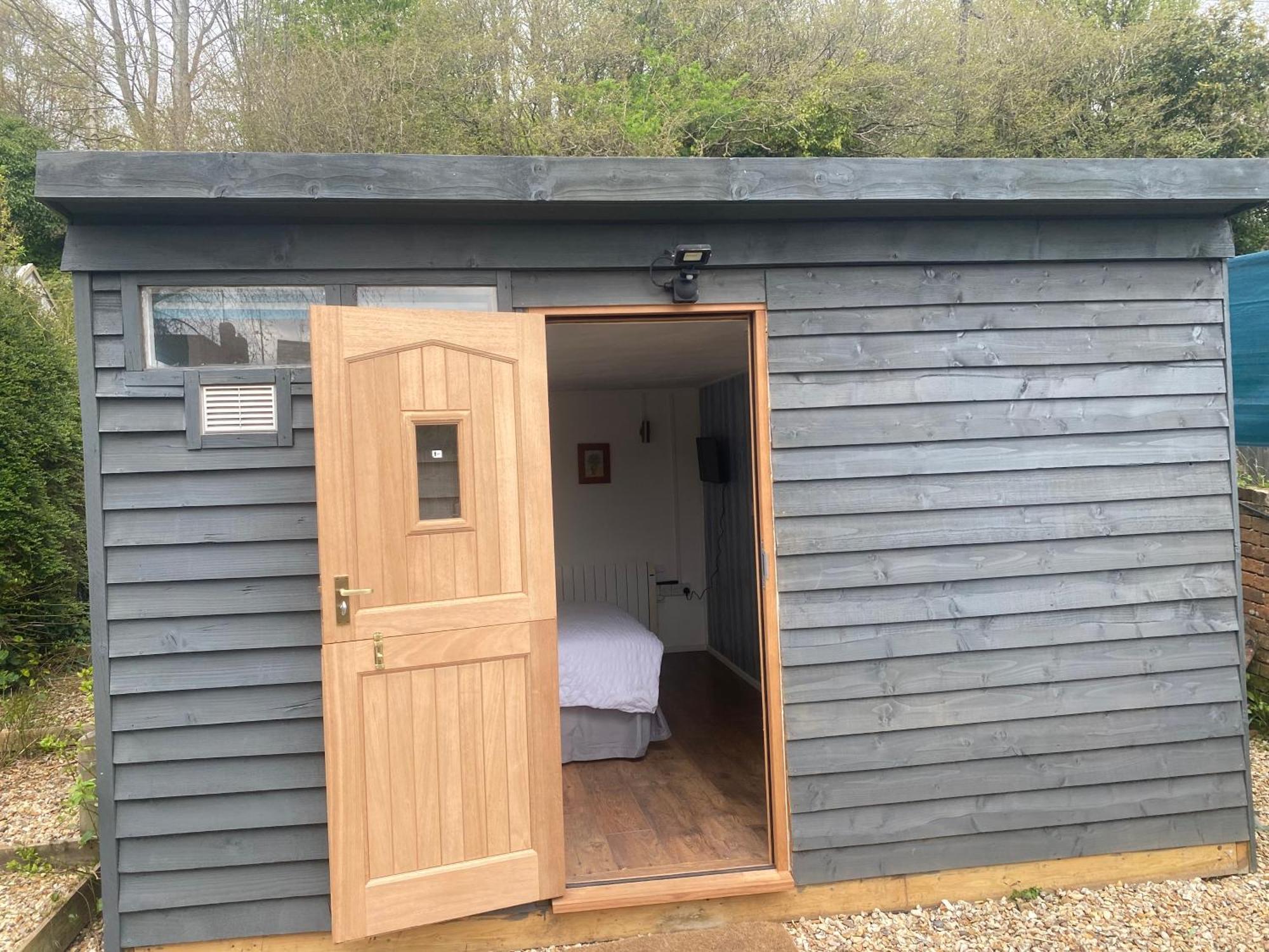 Bridport Garden Suite Exteriör bild