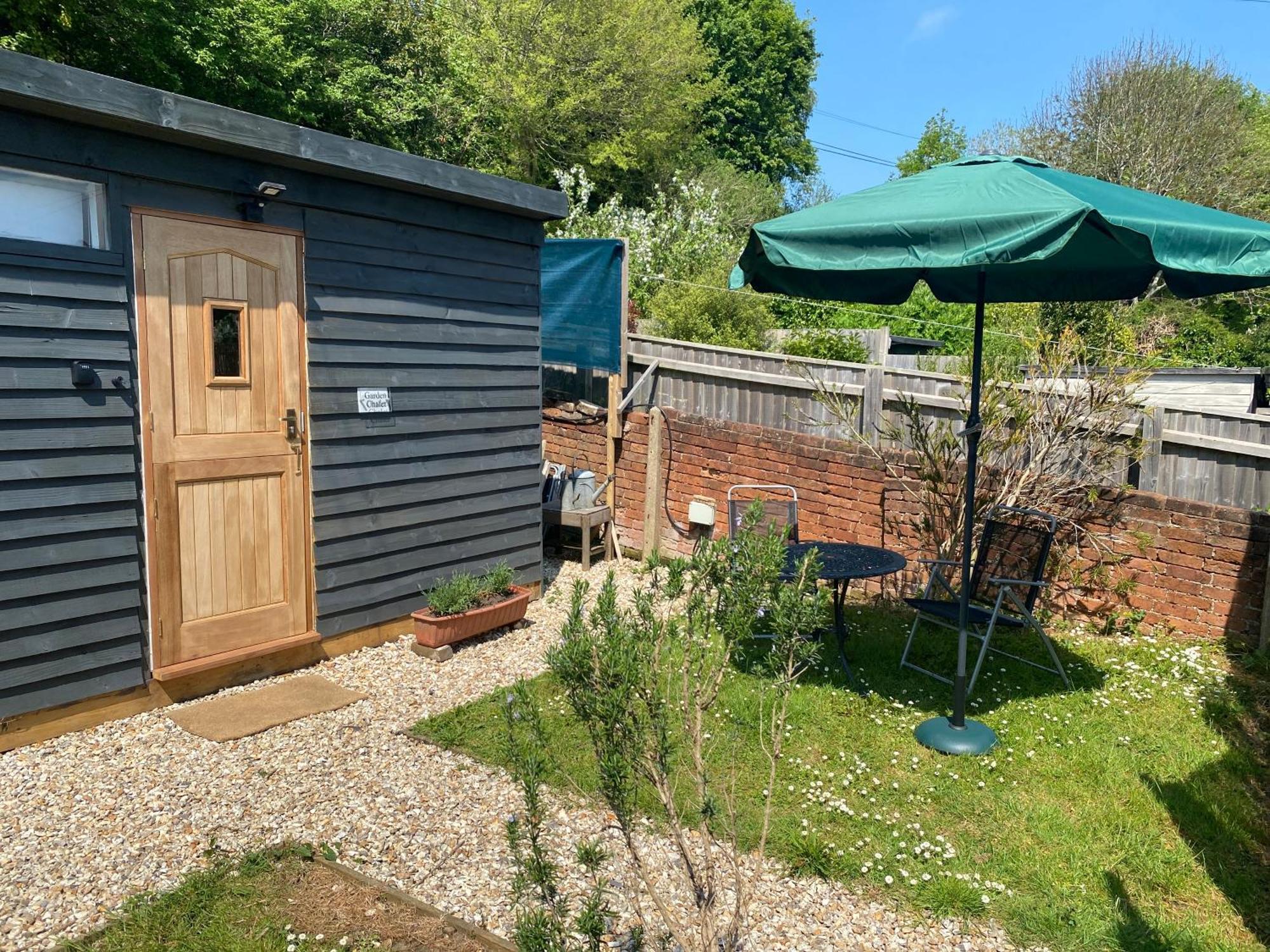 Bridport Garden Suite Exteriör bild
